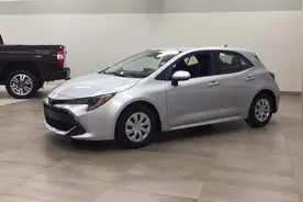 刚看了2020款丰田卡罗拉两箱，后备箱空间真深，我放弃了速腾