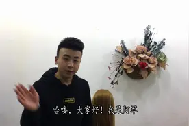 额头较窄咋办？试试这款发型，扎好后把头顶拽蓬松，显年轻很多！