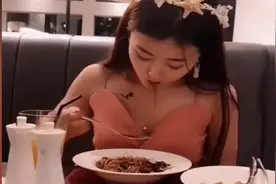 结婚前VS结婚后，女人吃饭的区别，男同胞们这经历都深有体会吧！