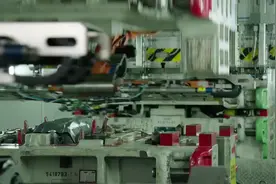 丁格芬工厂车间流动着2019宝马5系列生产线视频封面