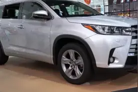 今天看了新款丰田汉兰达D-4ST，外观和内饰都太赏心悦目了