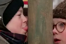 卖冰淇淋的小女孩，舌头突然被粘住，结局你想到了吗？视频封面