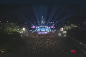 张娜拉与何润东在韩国一晚会上献唱《甜蜜蜜》, 中文唱的比我还好视频封面