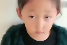 爸爸说微信太不靠谱了，真人和照片区别太大，何一诺的解释很精辟