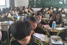 据说高中语文老师都要教的歌曲《雨霖铃》，全班60位女生笑了