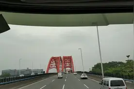 好久没有到大厂里面提货流程都忘了，这就是三轴车的自重12吨左右视频封面