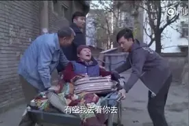 母亲病情终于好转，男子却高兴不起来，只因为这件事！视频封面