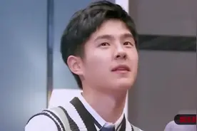 谢娜获“年度最佳陪跑奖”成坏人神助攻,直呼把来的火车票报了！视频封面