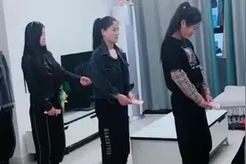 这就是闺女多的好处，一长大就体现的淋漓尽致，不愧是小情人视频封面