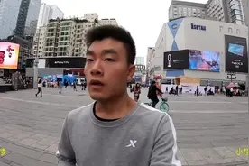 看看成都春熙路旁的景区直通车，这么多线路，看看怎么走