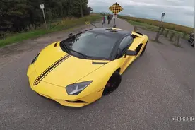 我朋友让我开了他的兰博基尼Aventador S敞篷版 LP740-4 POV