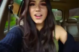 国外异地网恋情侣，第一次见面的甜蜜瞬间，全程高甜！