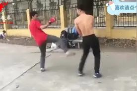 武校学生操场约架！拳击选手大战咏春弟子！视频封面