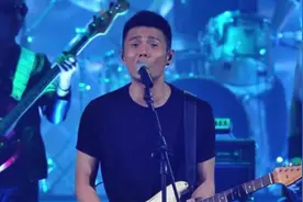 李荣浩最新歌曲《麻雀》MV，全能歌手就是牛，一开口就爆火网络。