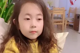 小姑娘回答爸爸她长得像妈妈的理由，简直怼到她爸无话可说太有才