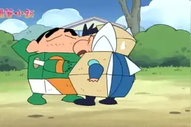 蜡笔小新：机器人PK巨型机器人！结果会如何呢，快来围观视频封面