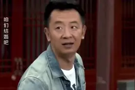 60的老爸跳广场舞太牛,果然在一旁都没忍住,笑的不亦乐乎！视频封面