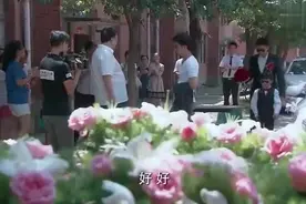 新郎接新娘,在门外等了一个多小时不开门,新郎一气之下走了视频封面