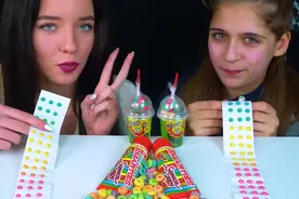 【Lilibu】漂亮小姐姐吃各种有趣的糖果