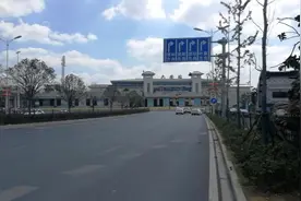 六安火车站—真心不错的一个火车站视频封面