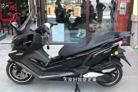 宗申赛科龙RT3大踏板摩托车 进口水冷发动机 博世abs 全车led灯光