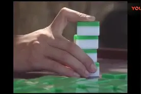 小伙在发财位打麻将一直赢，风水大师用这一招就把财气转给了自己视频封面