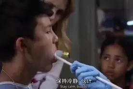 嘴里塞灯泡，取出就是这么简单！视频封面