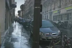 以色列青年逃往法国求生存 语言不通背词典视频封面