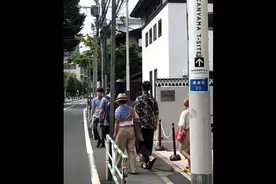 李现休闲装游日本，穿着节俭被盛赞，新剧能否突破自己