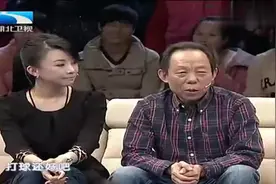 “台球天后”潘晓婷和父亲同台打球，真是难得一见的比赛！视频封面