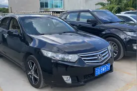 8.6万元买来的本田思铂睿、2.4顶配自动带拨片换档,大家看看贵吗视频封面