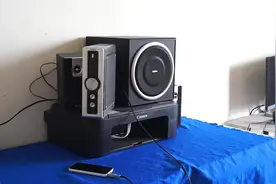 曾经价值1000元的音响坏了，一开机滋滋的巨响，看大神完美复活它