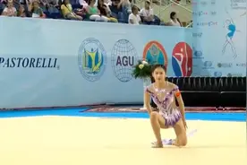 中国艺术体操女孩刘佳慧艺术身高162，身材性感妖娆，笑容可爱！