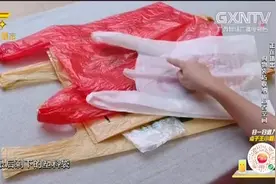 太实用了！这样收纳购物袋整齐好看省空间，而且用着超方便！