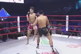 专往肋骨打？中国悍将连续顶膝，对手直接倒地不起惨遭KO！视频封面