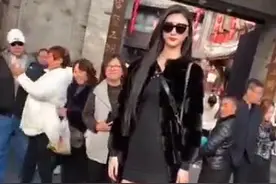 中国成都“女巨人”，2米多高大长腿，如今她的日常生活火遍