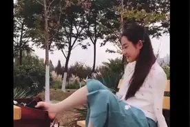 无臂女孩杨莉，和男神认识三周年了，三年来一路磕磕绊绊终相守视频封面