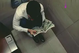 小伙工作压力大，美女上司趁机发嗲安慰小伙，谁料对方是这态度视频封面