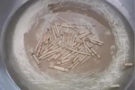 茅根煮水喝的好处厉害了，原来对人有这么多好处，值得收藏视频封面
