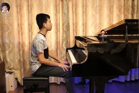 枪与玫瑰的《十一月的雨》，人生无永恒，不过仍需要抱有一丝希望