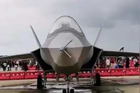 沈飞第二款第五代战斗机FC-31鹘鹰,360度近距离高清视频封面