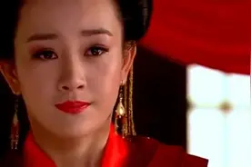 十八的新娘嫁给八十岁的老头，新娘揭开新郎盖头后，痛哭不已！视频封面