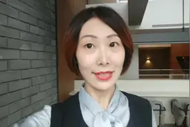 新酒店开张营业，美女经理接手，180天内无法完成任务就剃光头。视频封面