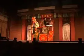 2010年《古城会》，我饰演关羽、侯昌基饰演刘备、王厚盛饰演张飞视频封面