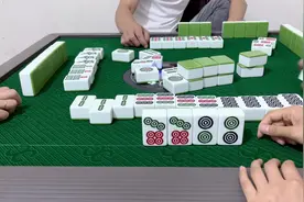 无数次问自己为什么要碰二条呢？#麻将麻将抖起来视频封面