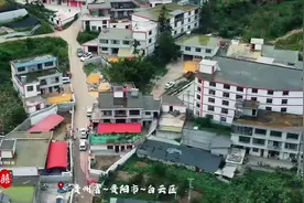 一场婚礼最美的文案在爱情里，因为每个画面都记录你们满满的幸福