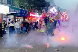 福建非遗 福州长乐游神 你们喜欢看白天的还是晚上的游神视频封面