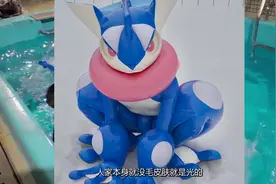 超稀有的乳胶充气兽装 这也太帅了吧！#fursuit #帅就完事了