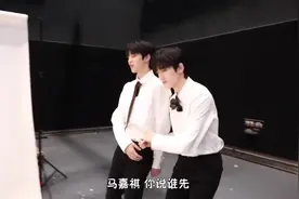 金牌调解员小马哥在线调解文轩xxj的战争#马嘉祺#宋亚轩#刘耀文视频封面