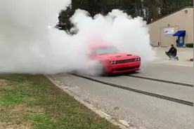 道奇机增猫叫声是真好听#道奇 #内燃机的魅力 #烧胎